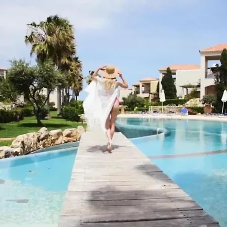 شقة Elias 3-bedroom On The Beach With Pool *