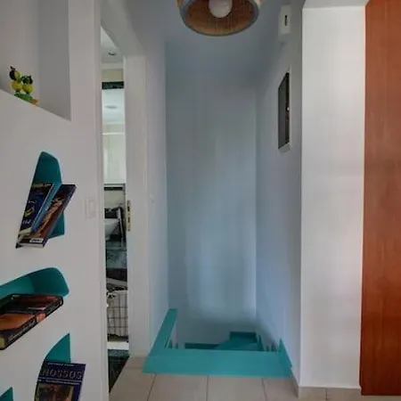 شقة Elias 3-bedroom On The Beach With Pool خانيا