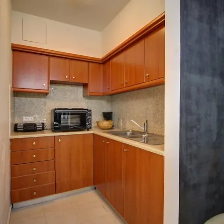 Apartmán Elias 3-bedroom On The Beach With Pool Chania (Crete)