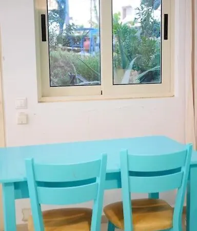 Elias 3-bedroom On The Beach With Pool Apartament