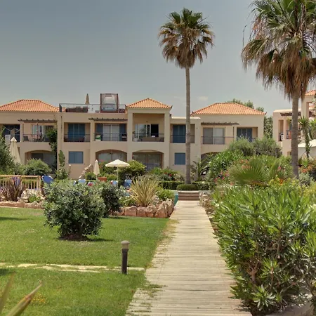 Appartement Elias 3-bedroom On The Beach With Pool La Canée