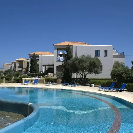 Appartement Elias 3-bedroom On The Beach With Pool
